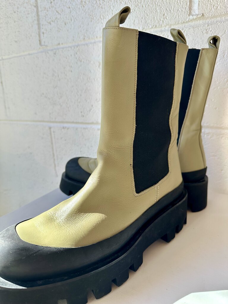 Paloma Barcelo Chunky Chelsea Boots