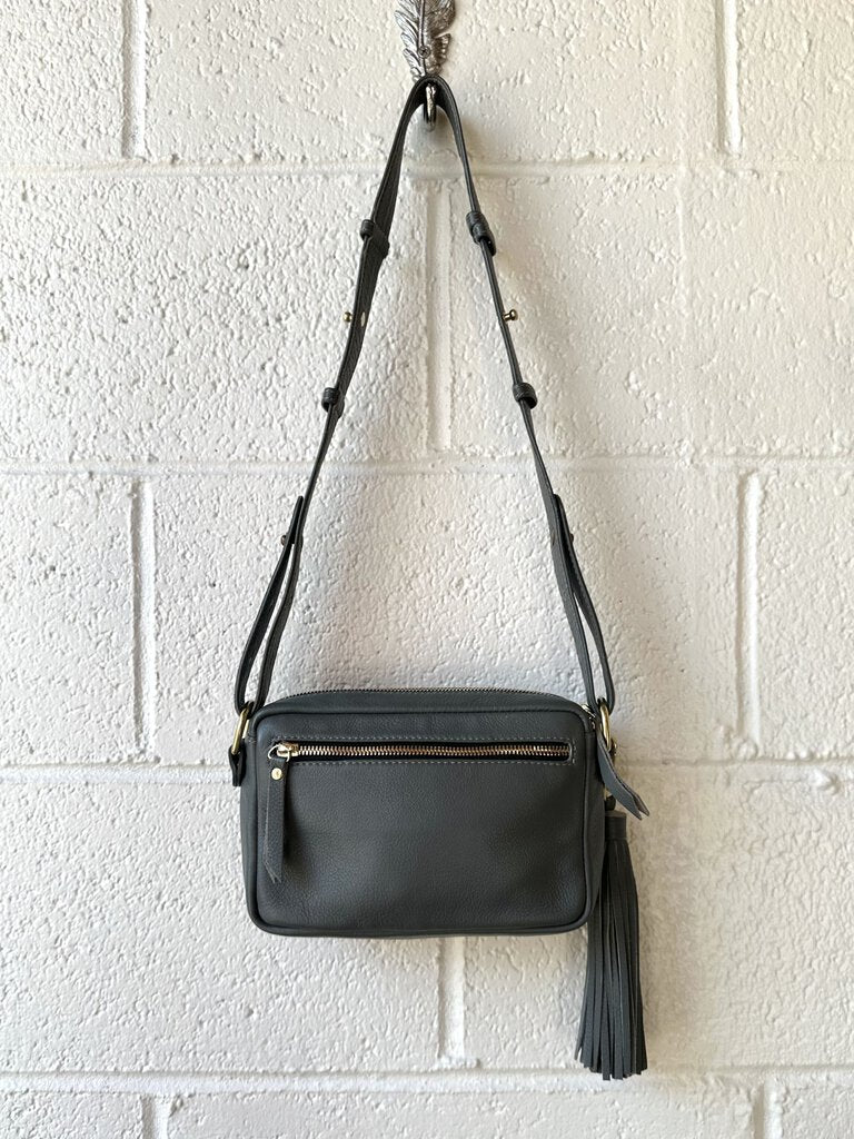 TAH 'Work Traveler Wallet' bag