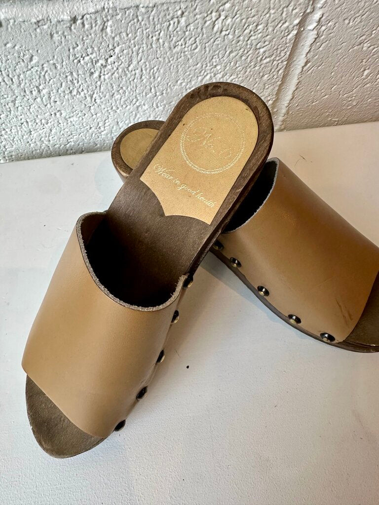 No. 6 Open Toed Wedge Clog