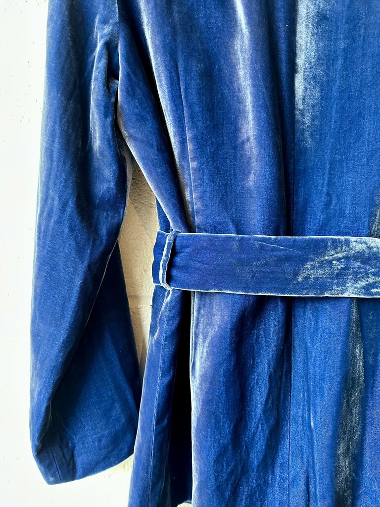 NEW By Mailina Velvet Tie Waist Blazer