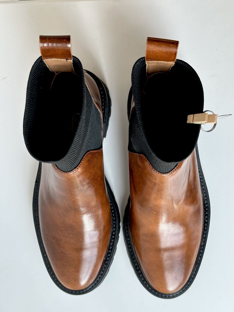 Loeffler Randall chelsea boots