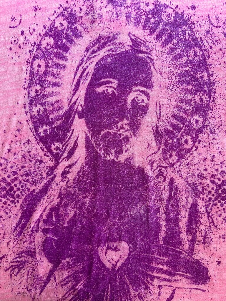 Magnolia Pearl 'Jesus Love Is' tee
