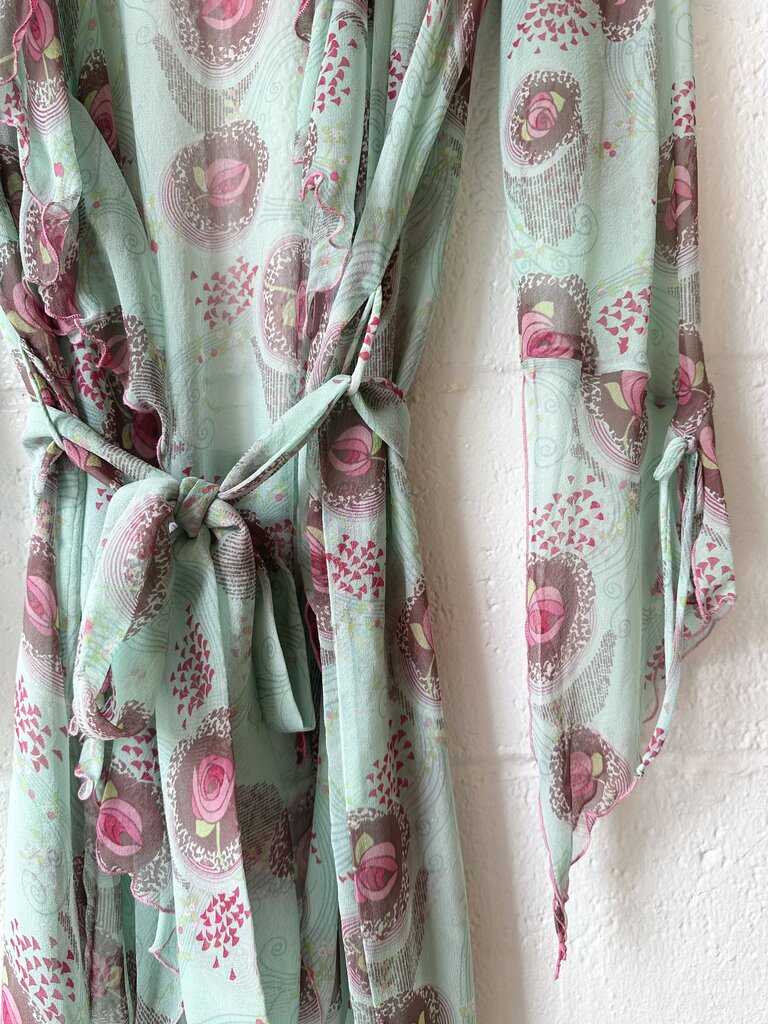 Samantha Chang 100% silk floral robe