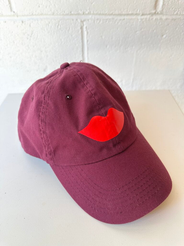 Clare V. 'Lips' baseball cap