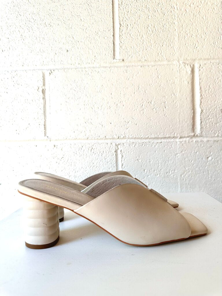 Intentionally Blank NEW 'Kamika' heels